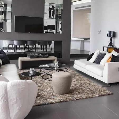 Luxurious Golf La Vinya 5 Villa *
