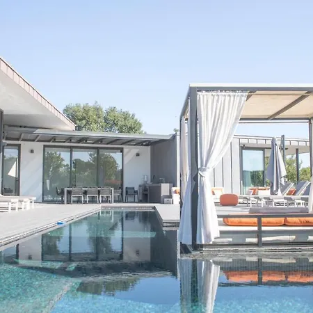 Βίλα Luxurious Golf La Vinya 5 Caldes de Malavella