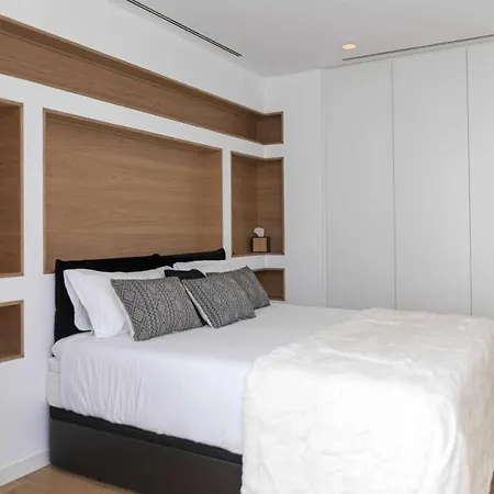 Luxurious Golf La Vinya 5 *