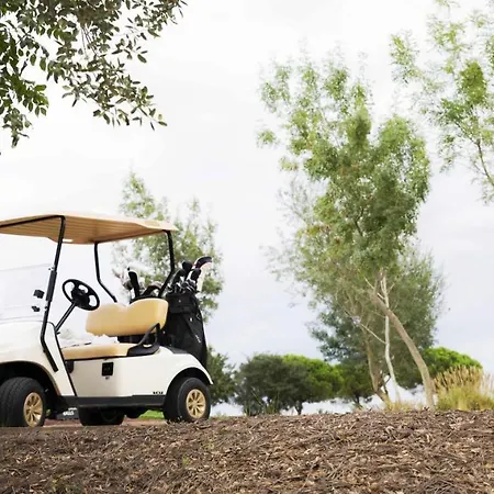 Luxurious Golf La Vinya 5