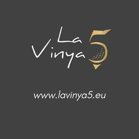 Luxurious Golf La Vinya 5 别墅 *